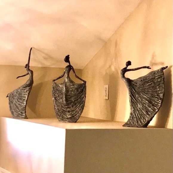 The Full Set of 3 Dancers Decorative Figurines - Picture 4 of 16